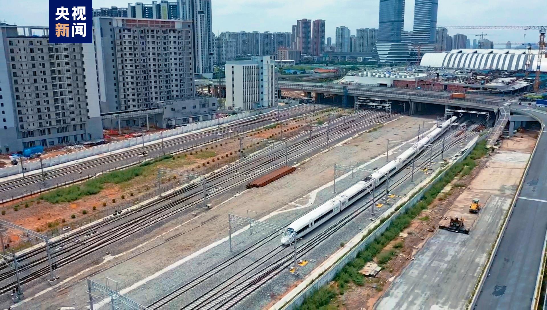 广汕高铁开出首趟试运行列车 全线开通运营进入倒计时
