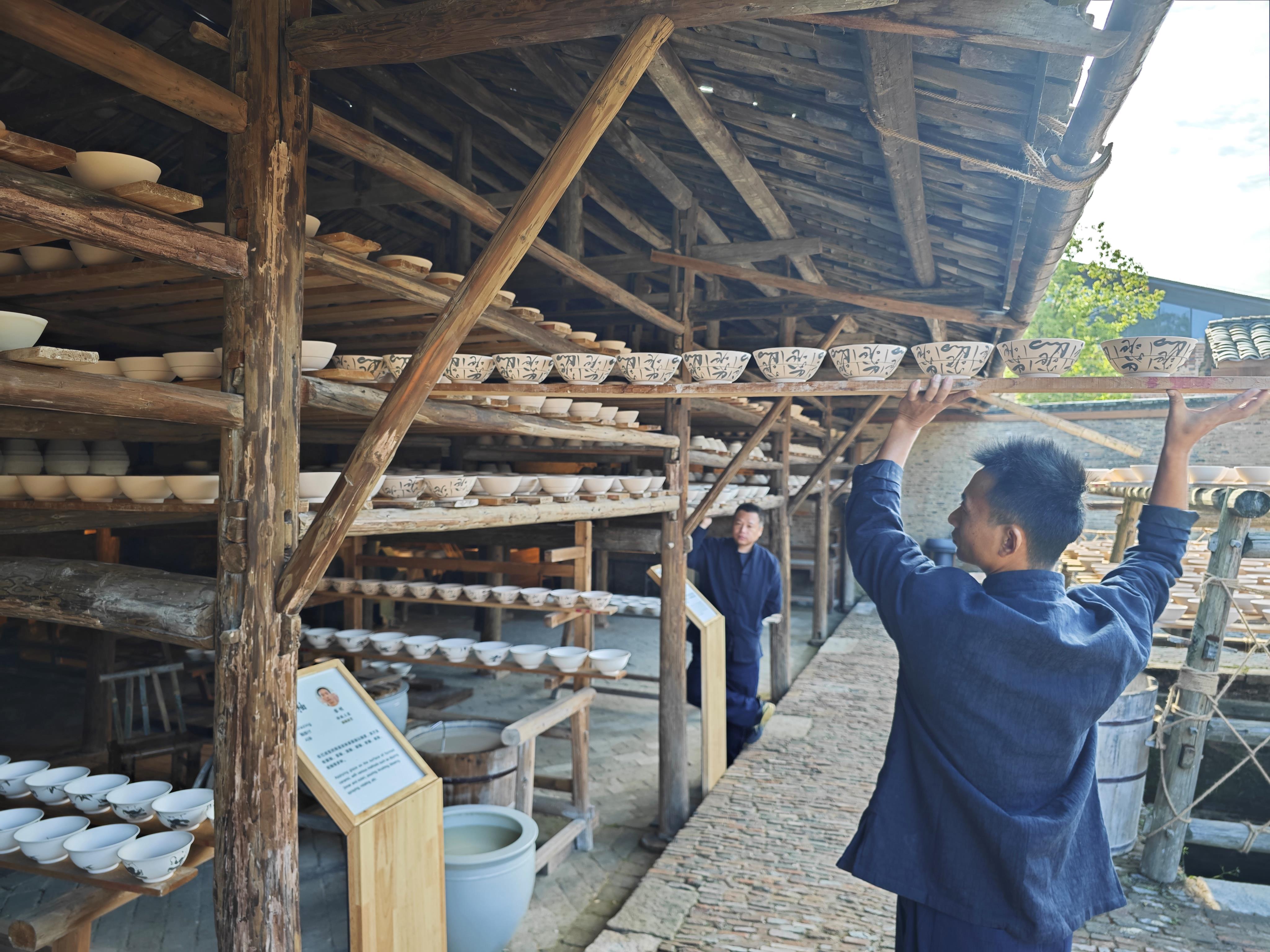 鑒往知來，跟著總書記學(xué)歷史丨陶韻傳千年，瓷路行萬里