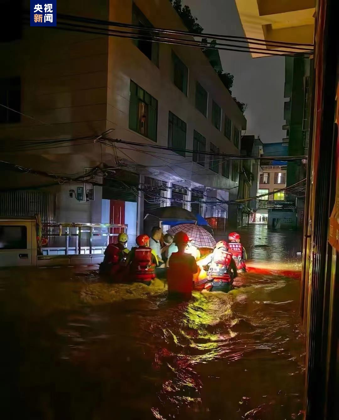 内涝 暴雨导致广西百色那坡县城区内涝多处被淹