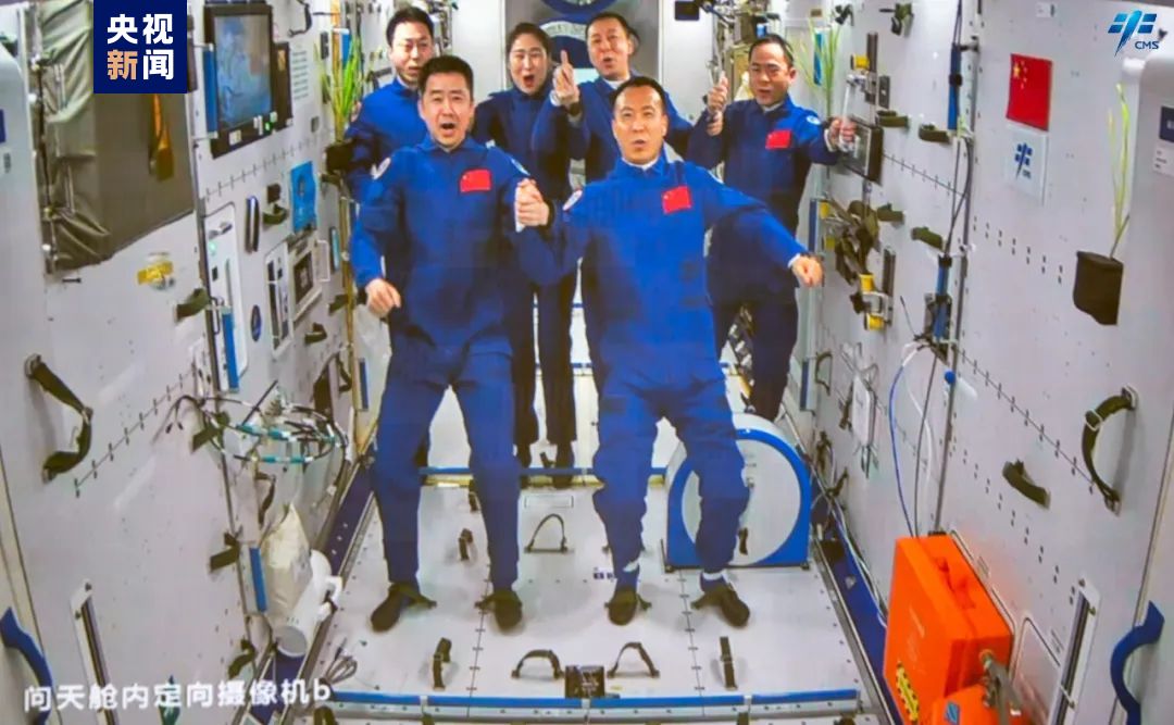 神舟十五號3名航天員順利進駐中國空間站 兩個航天員乘組首次實現“太空會師”