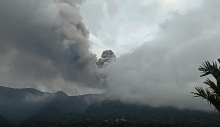 印尼馬拉皮火山噴發已致17名登山者死亡