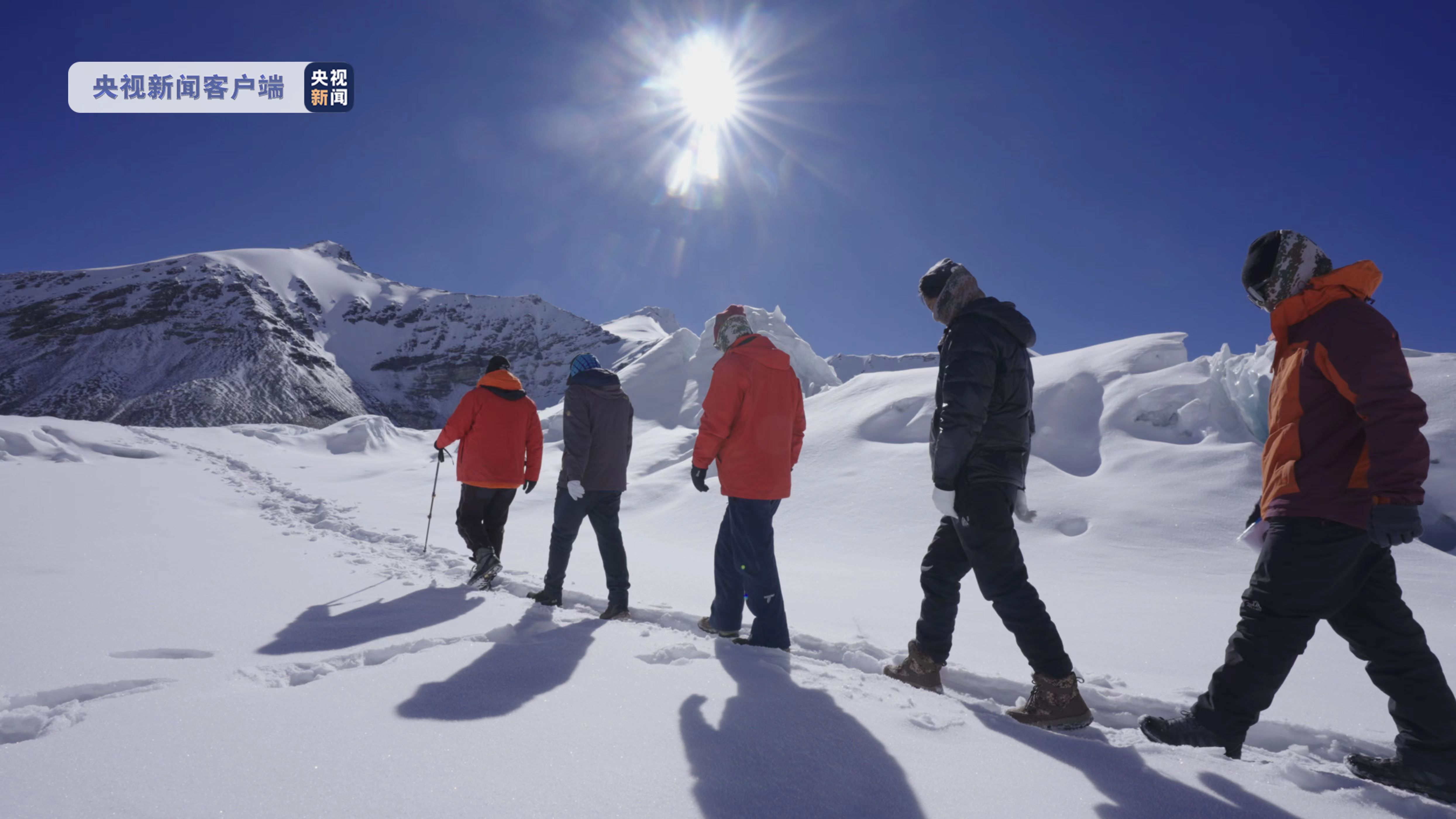 “巅峰使命”珠峰科考丨已完成珠峰东绒布冰川14.68平方公里高精度测量 采集150公斤海拔6500米的雪样