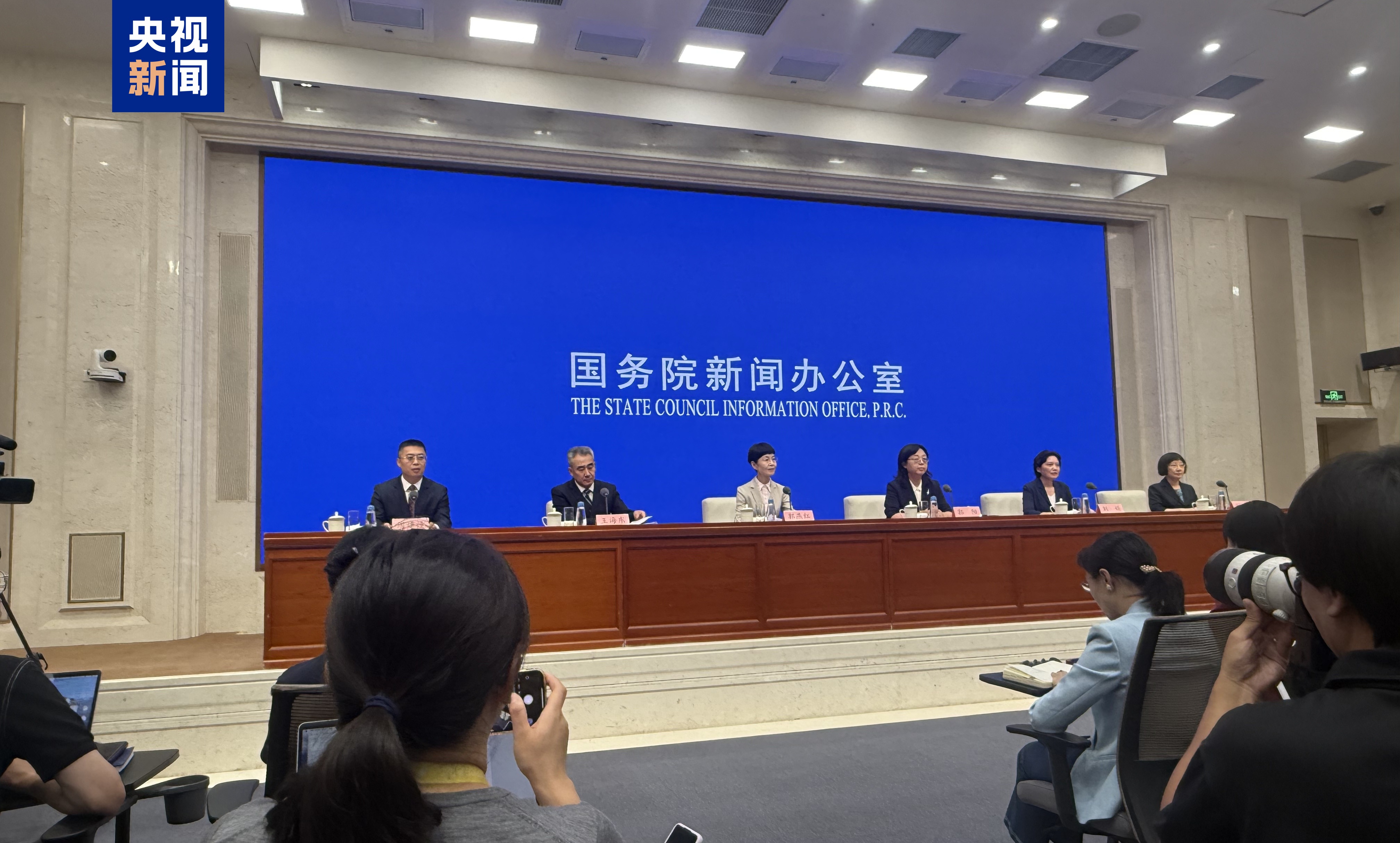 不分区域、一孩也纳入补贴对象  育儿补贴制度体现4个原则