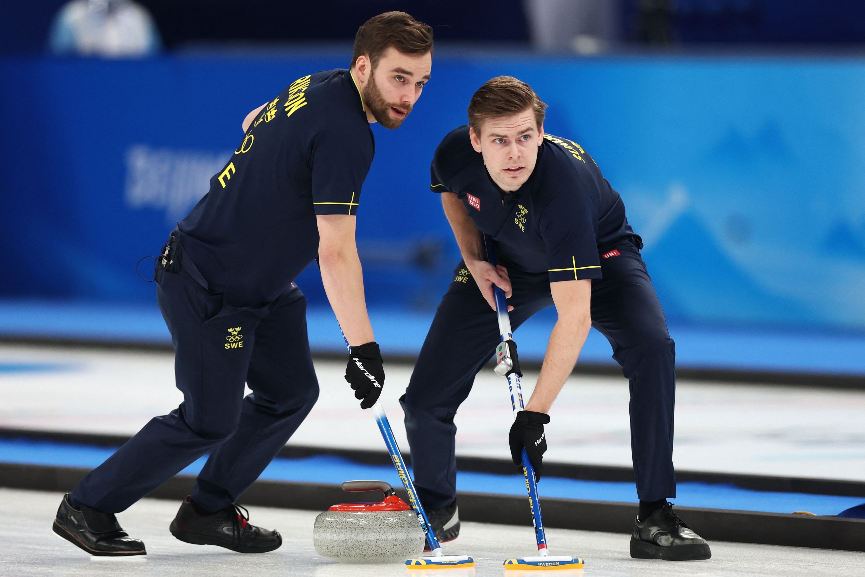瑞典队获得男子冰壶金牌