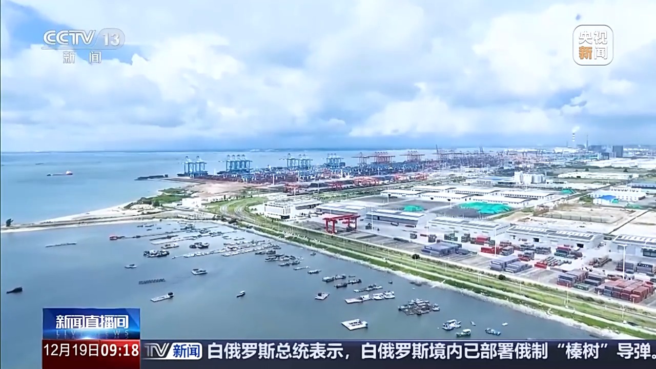 前11个月我国港口货物吞吐量同比增长4.4%