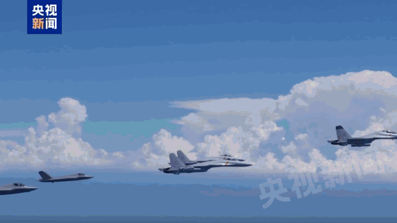 歼-35等三型舰载机成功在福建舰完成起降训练