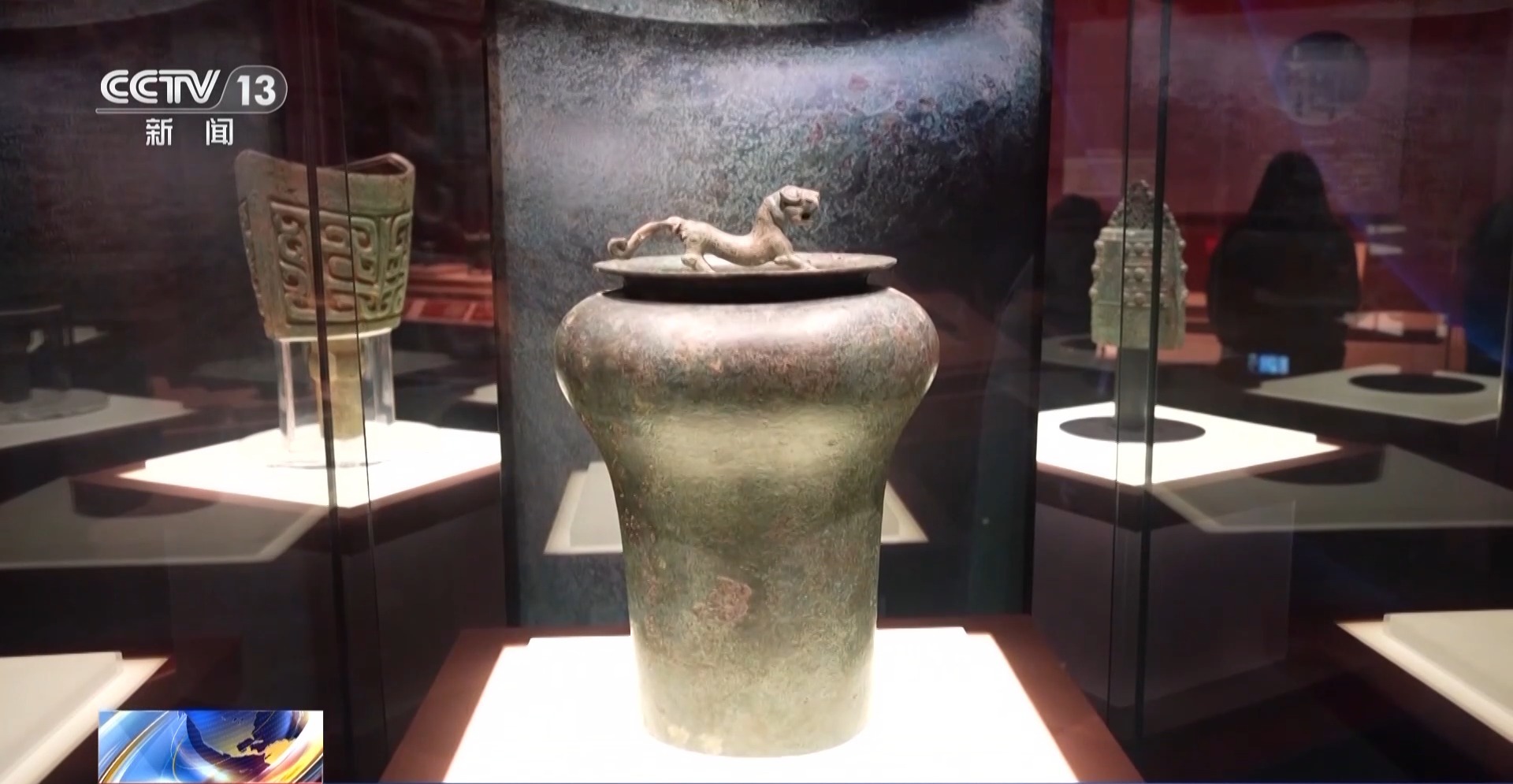 快来打卡！三星堆青铜面具、铜龙形钮盖……百余件特色文物在这展出→