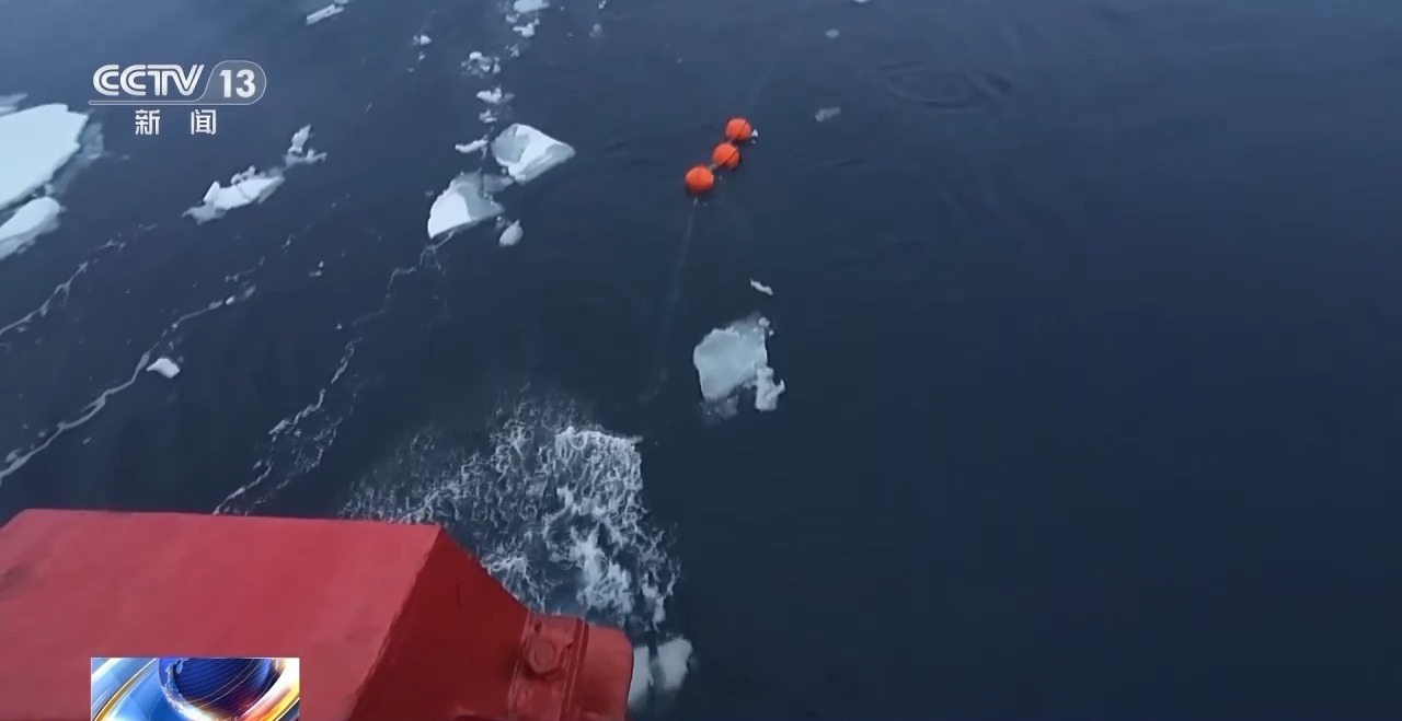 “雪龙”号完成阿蒙森海大洋作业 收获一批珍贵样品