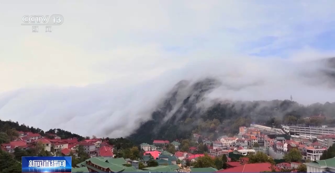 庐山三天内气温骤降20℃ 山上三日“过三季”