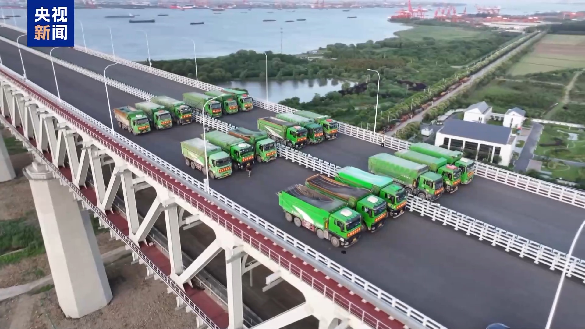 “动静结合”全面体检 常泰长江大桥全面开展荷载试验