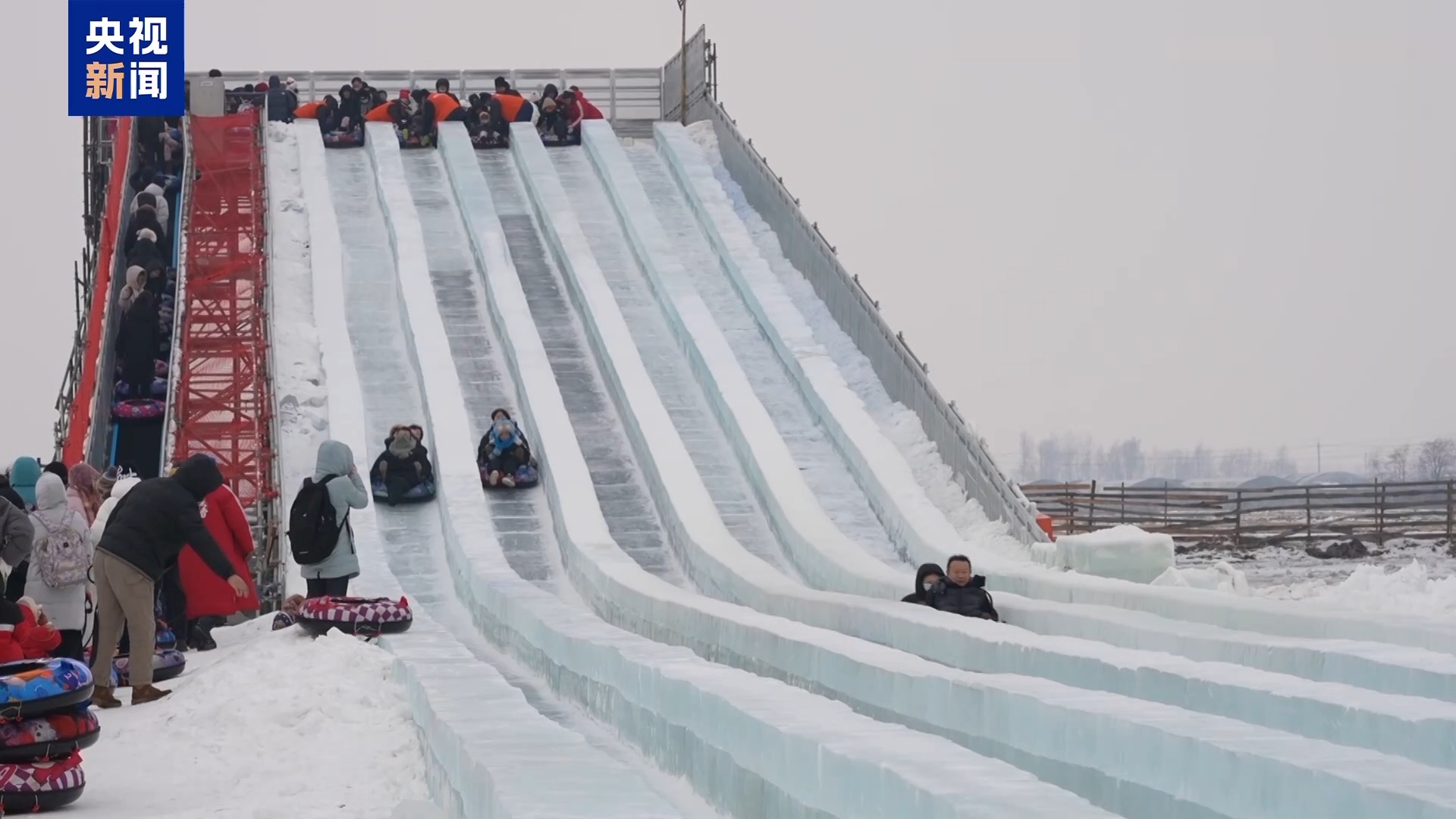 持门票能滑雪能泡汤 百支球队带火沈阳“冷资源”